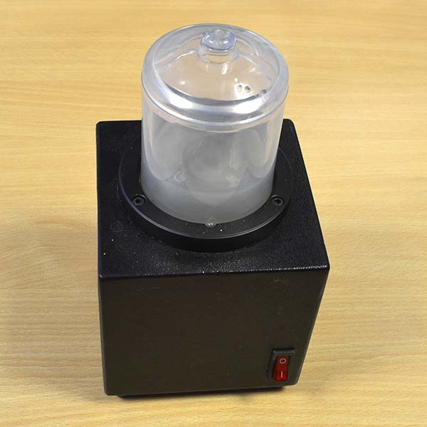 magnetic tumbler for polishing metals
