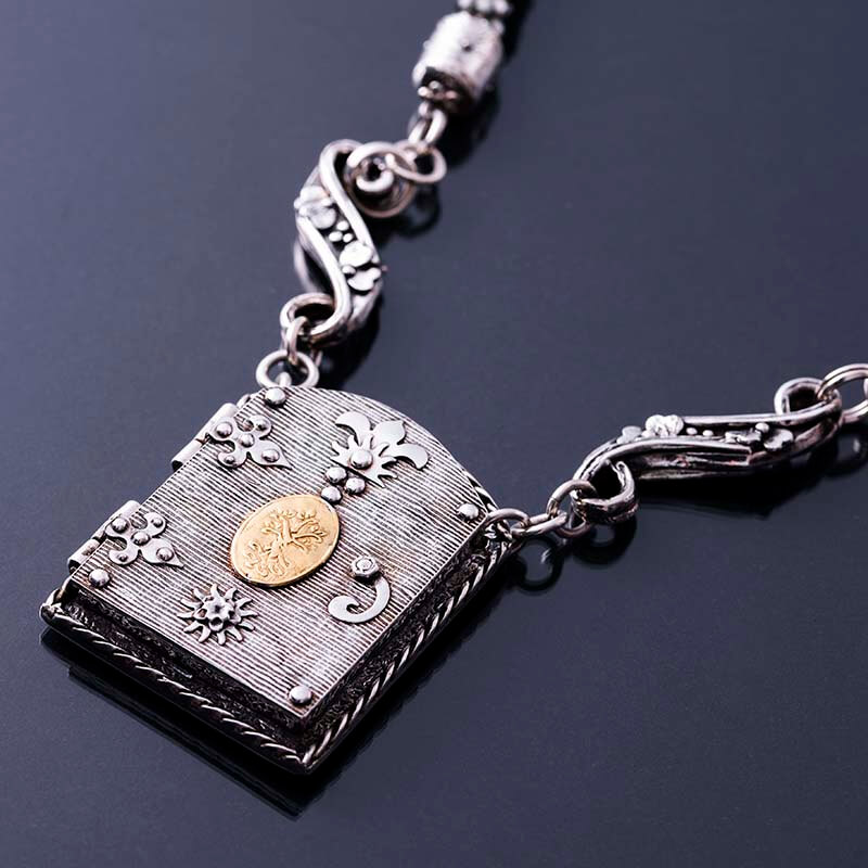 Joy Wignall Narnia Pendant detail front