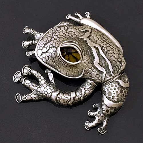 Pam East, Keum Boo pendant